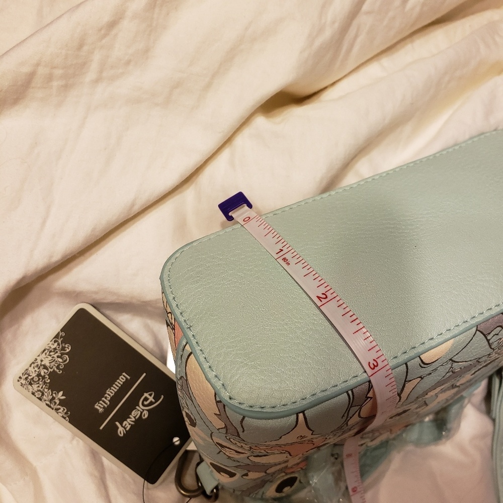 1 left!!! Loungefly (Disney's Lilo & Stitch) purse - Picture 6 of 7